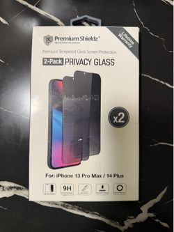 IPhone 13 screen protector