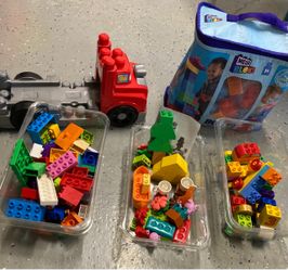 Toy Blocks 6 months to 6 Years Old - Duplo and MegaBloks