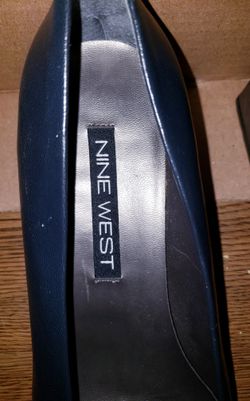 Nine West Low Flat leather heel classic pump 11M