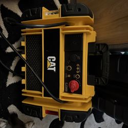 Heavy duty jumpstarter