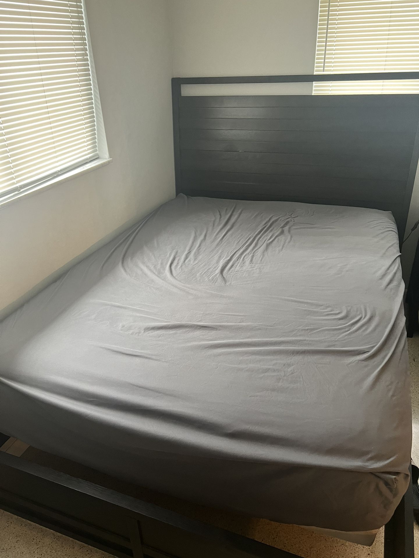 Queen Bed And Mattress 