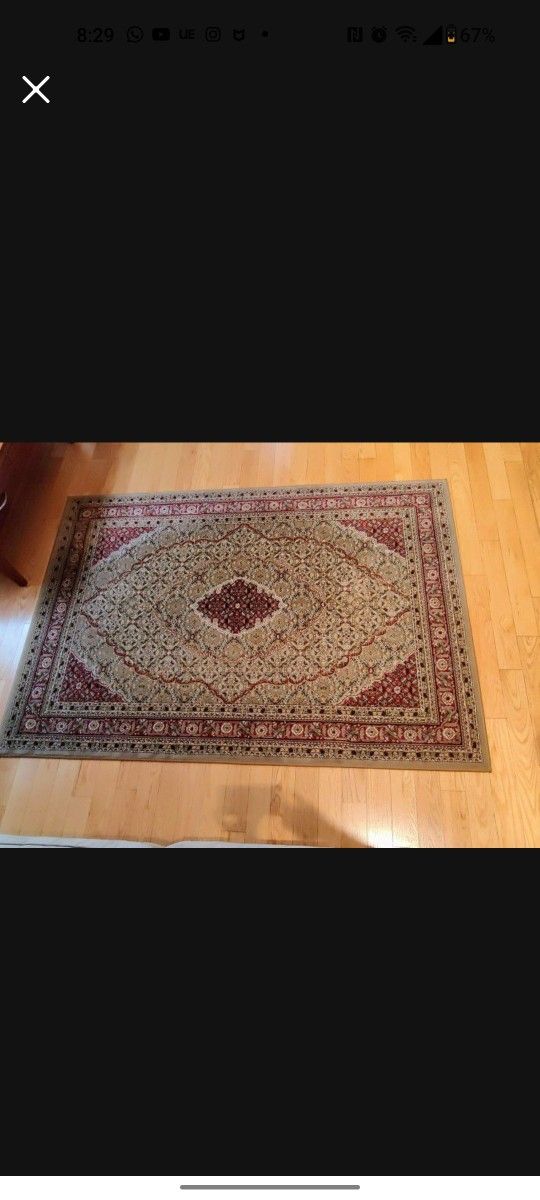 Living Room Rug 7ft 6" by 5ft 3"
