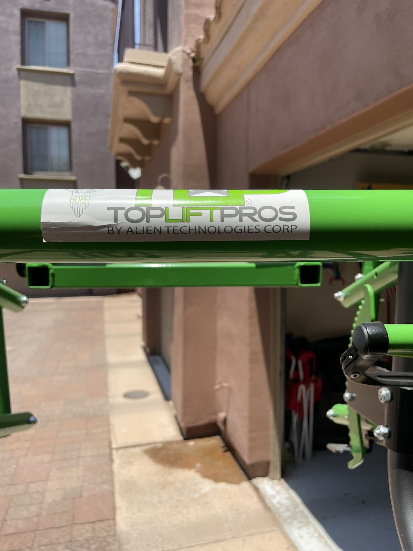 Top lift Pro! Jeep Hardtop Removal System.