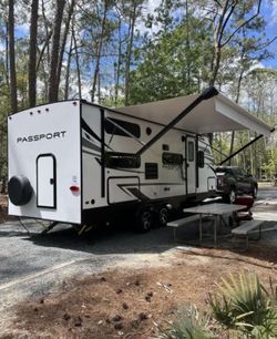 2022 Keystone Passport SL 221BH With 400i Solar Package w/ Slide Out