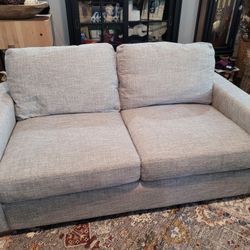 Gorgeous Gray Alder Loveseat Excellent Condition Smoke & Pet Free Home