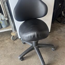 Saddle stool 