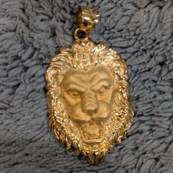 14 kt Gold Lion Pendant