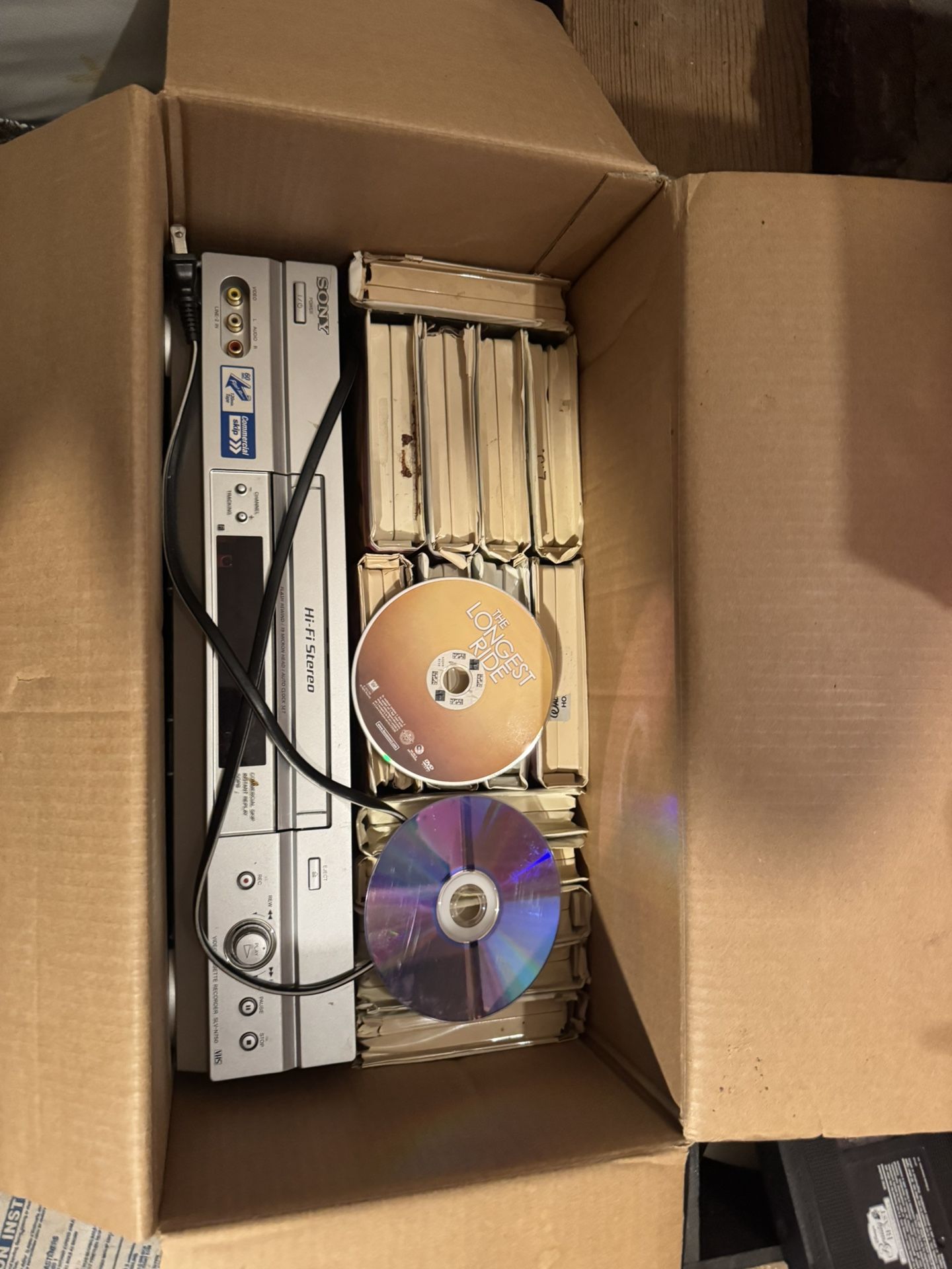 VCR With Movies !