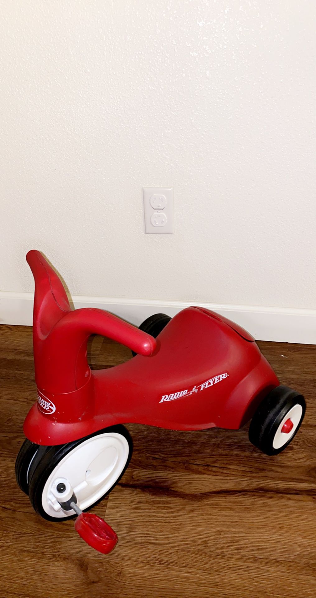 Radio Flyer Kid’s Scoot 2 Pedal Scooter - Red