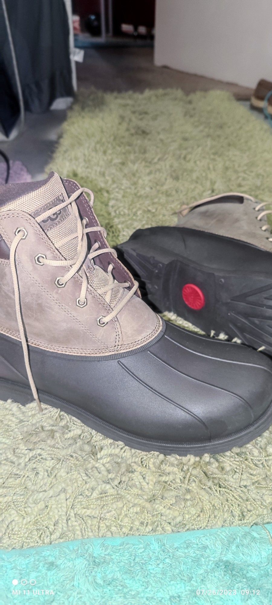Brand New S-12 UGG