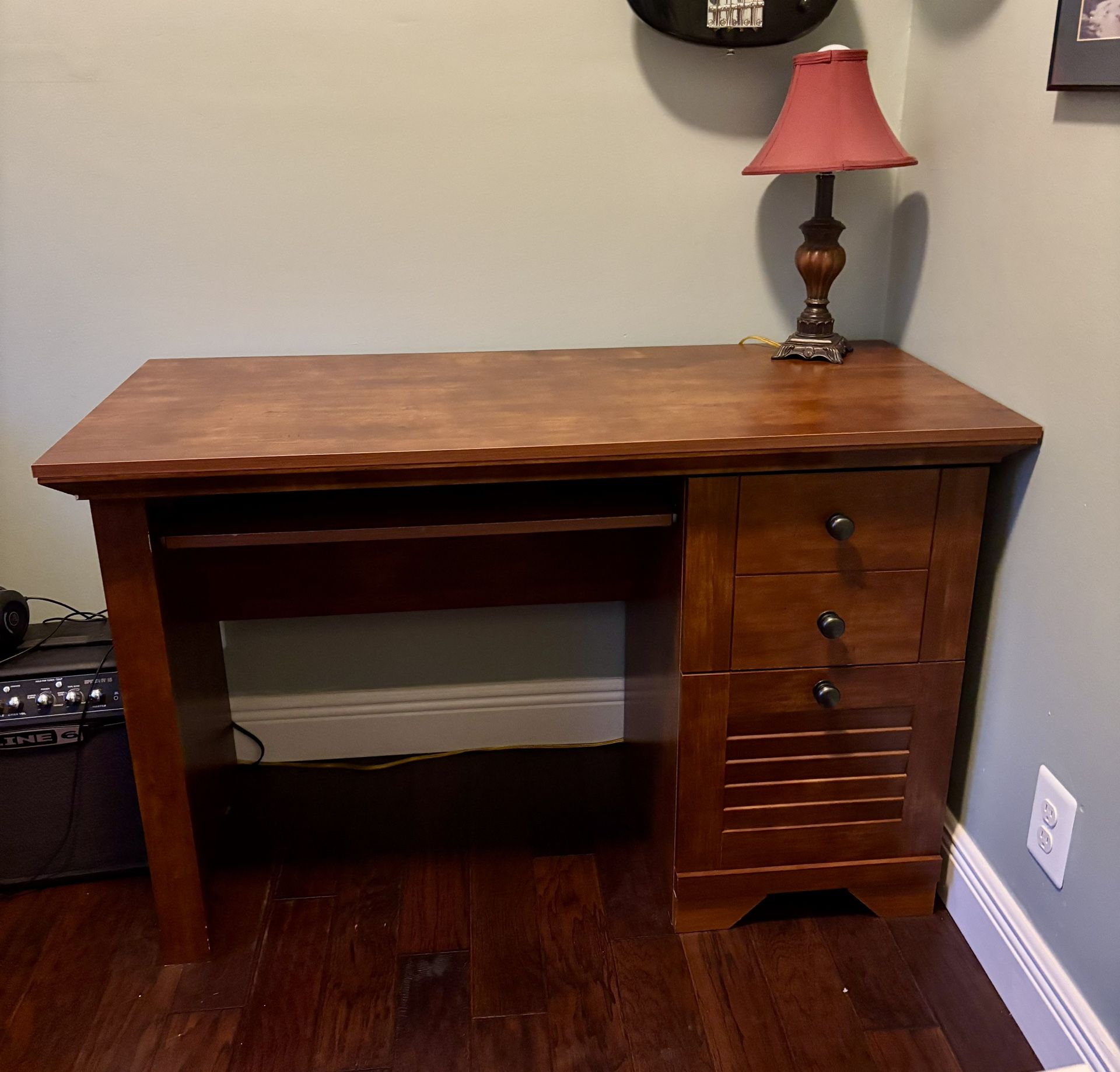 Student Desk.Perfect Condition