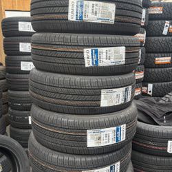 245/60/18 Kumho Tires 