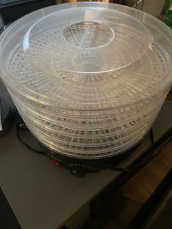 Dehydrator