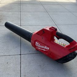 Mikwaukee Fuel Blower
