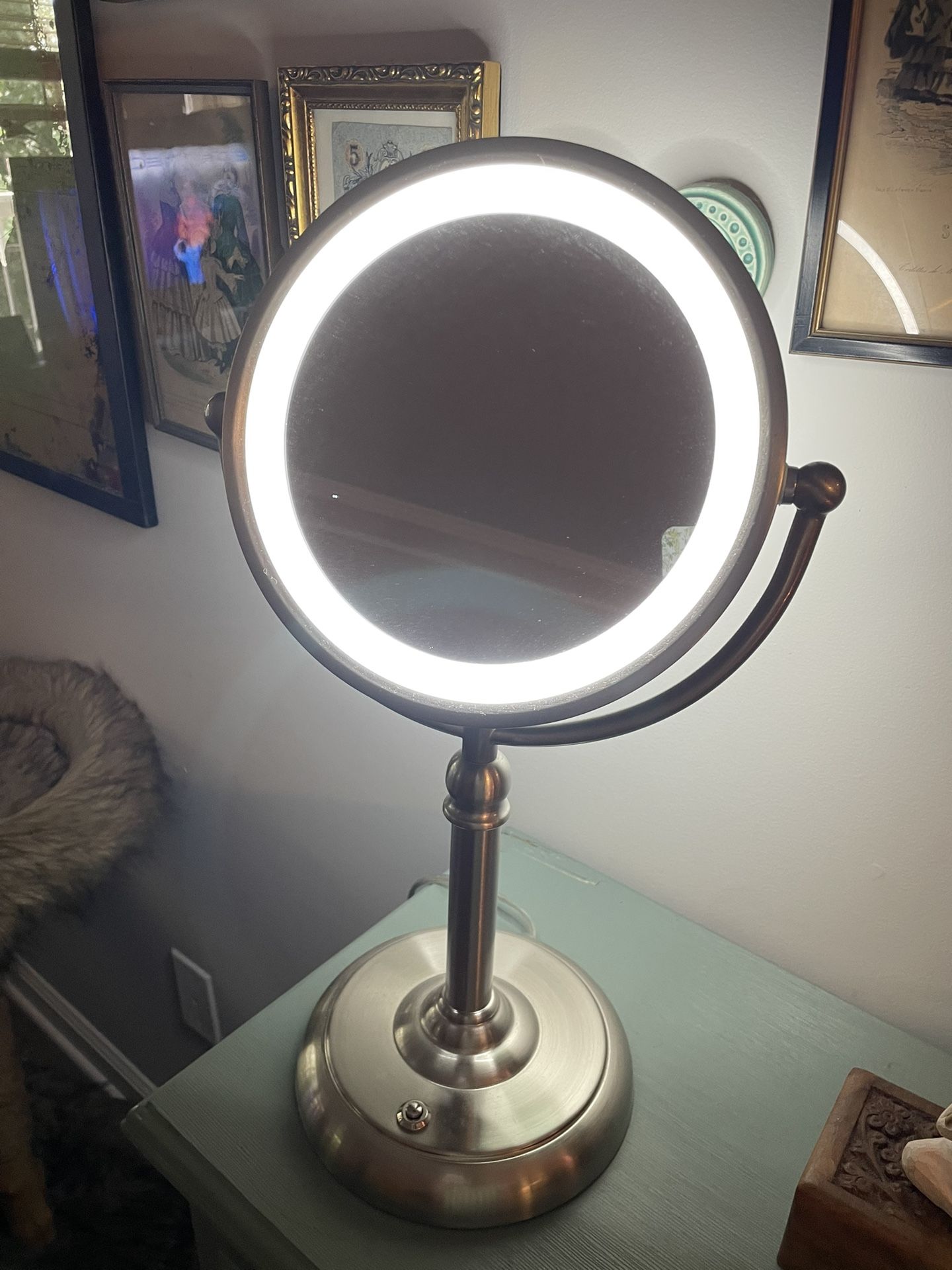 Light Up Mirror