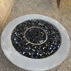 39” Fire Table Natural Gas With Cover