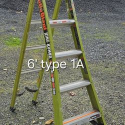 6'Gorilla fiberglass stepladder -type 1A(300#)