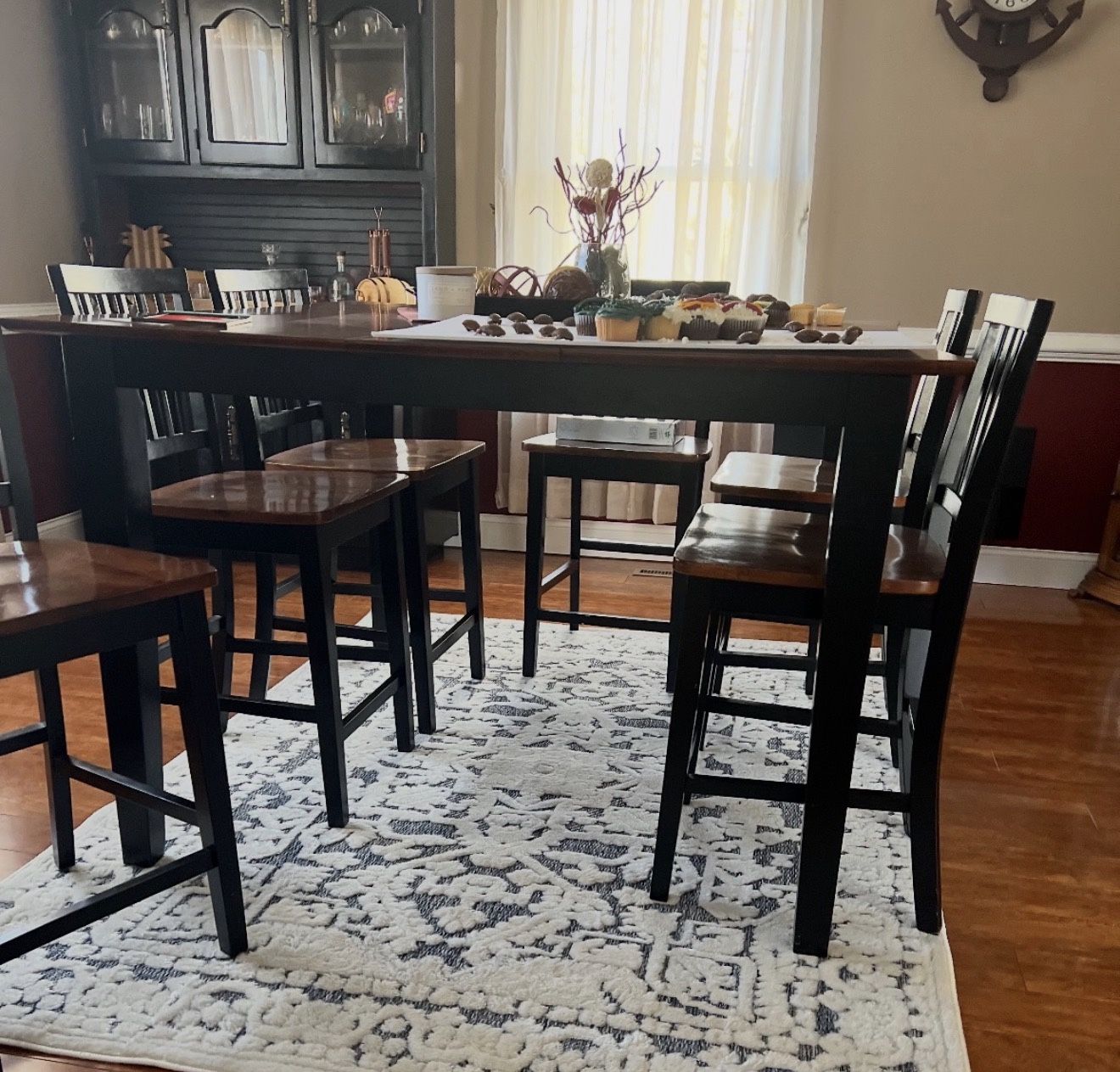 Dinning Room Table