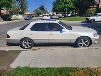 1990 Lexus LS 400