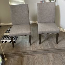 2 Accent Chairs( Like New)