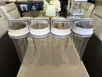 4 OXO Cereal Containers 