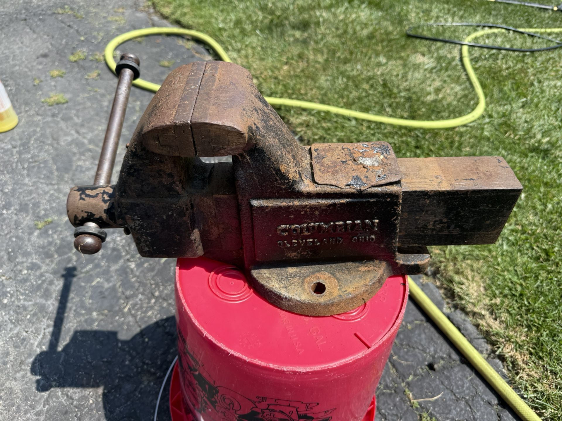 Vintage Columbian vise 6” 