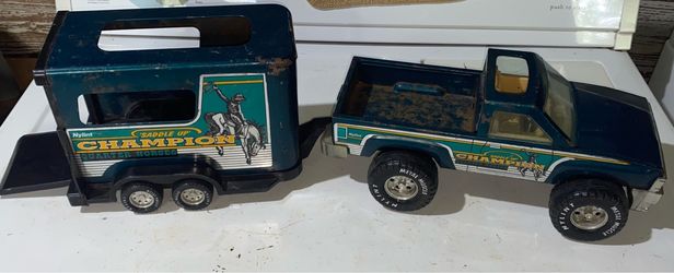 Vintage Nylint Champion Quarter Horses Truck Trailer Toy Set Metal (READ DESC)