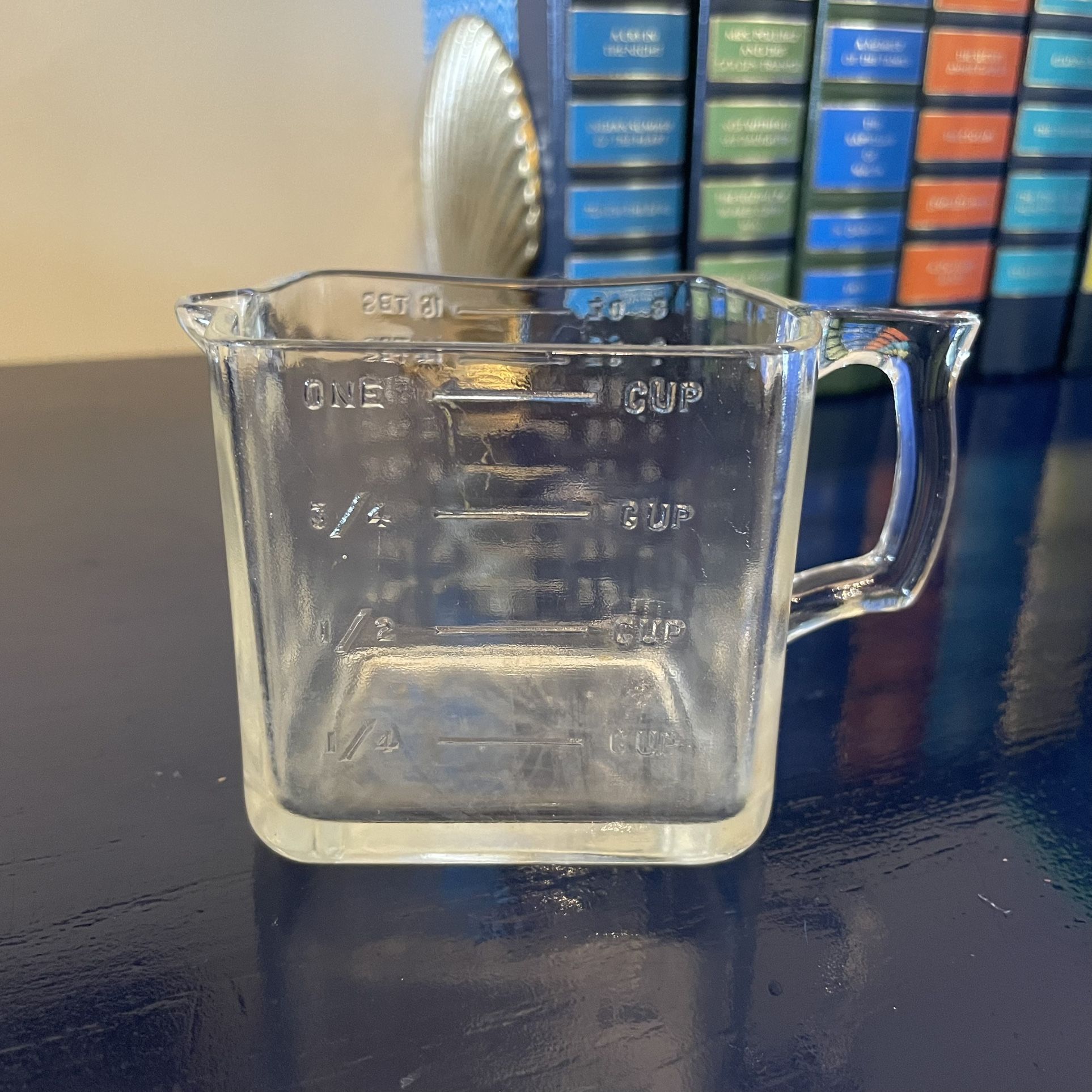 Vintage Square Glass 1-Cup Measuring Cup