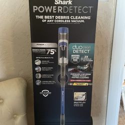 NEW!! Shark Cordless Powerdetect Vacuum 