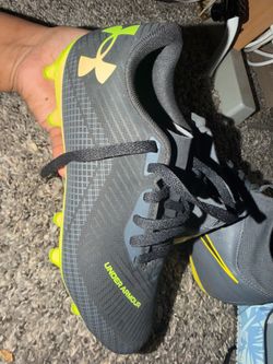 Under Armour soccer clicks