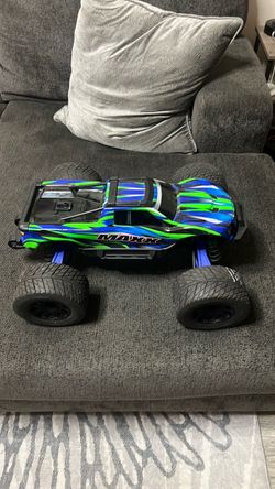 Traxxas, max green and blue and black