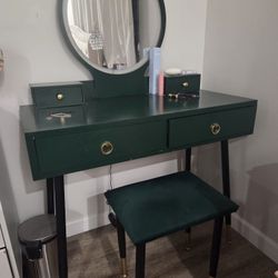 Makeup Vanity With Chair Included 