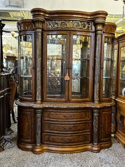 AICO By Michael Amini TORINO China Cabinet