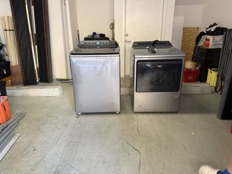 Maytag Set Like New