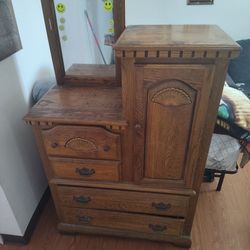 Vintage Furniture. Hairdresser Oakwood Interior