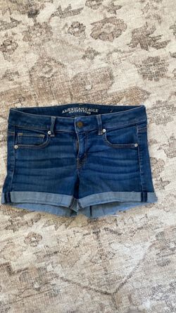 American Eagle shorts size 8 , great condition