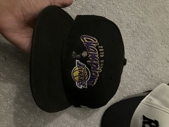 Lakers NBA 2020 Champions Snap Back