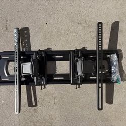 Heavy-Duty Full-Motion TV Wall Mount | Tilting & Swivel | Complete Hardware Included