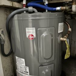 Water Heater 30 Gallons New