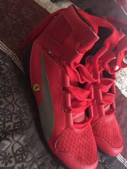 Puma ferrari red 7.5 us sneaker