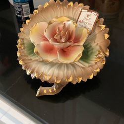 Vintage Ceramic Porcelain Display 