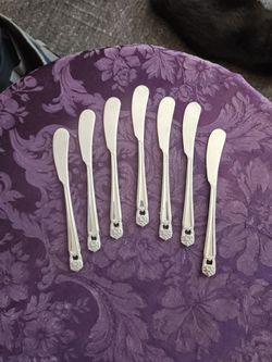 7 Butter Knives