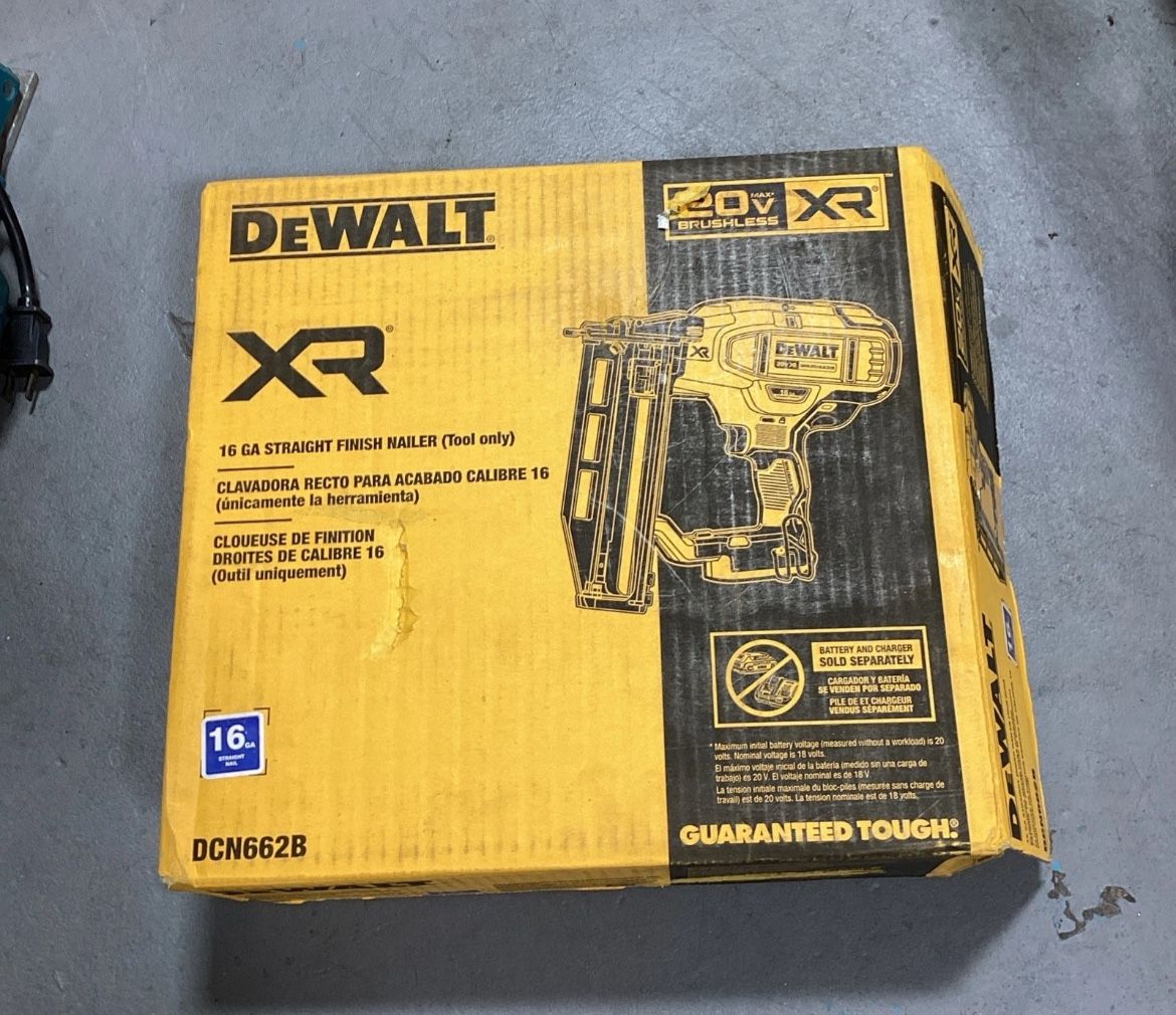 Dewalt (DCN662B) DeWalt 20V Max XR 16-Gauge Cordless Straight Finish (1213)