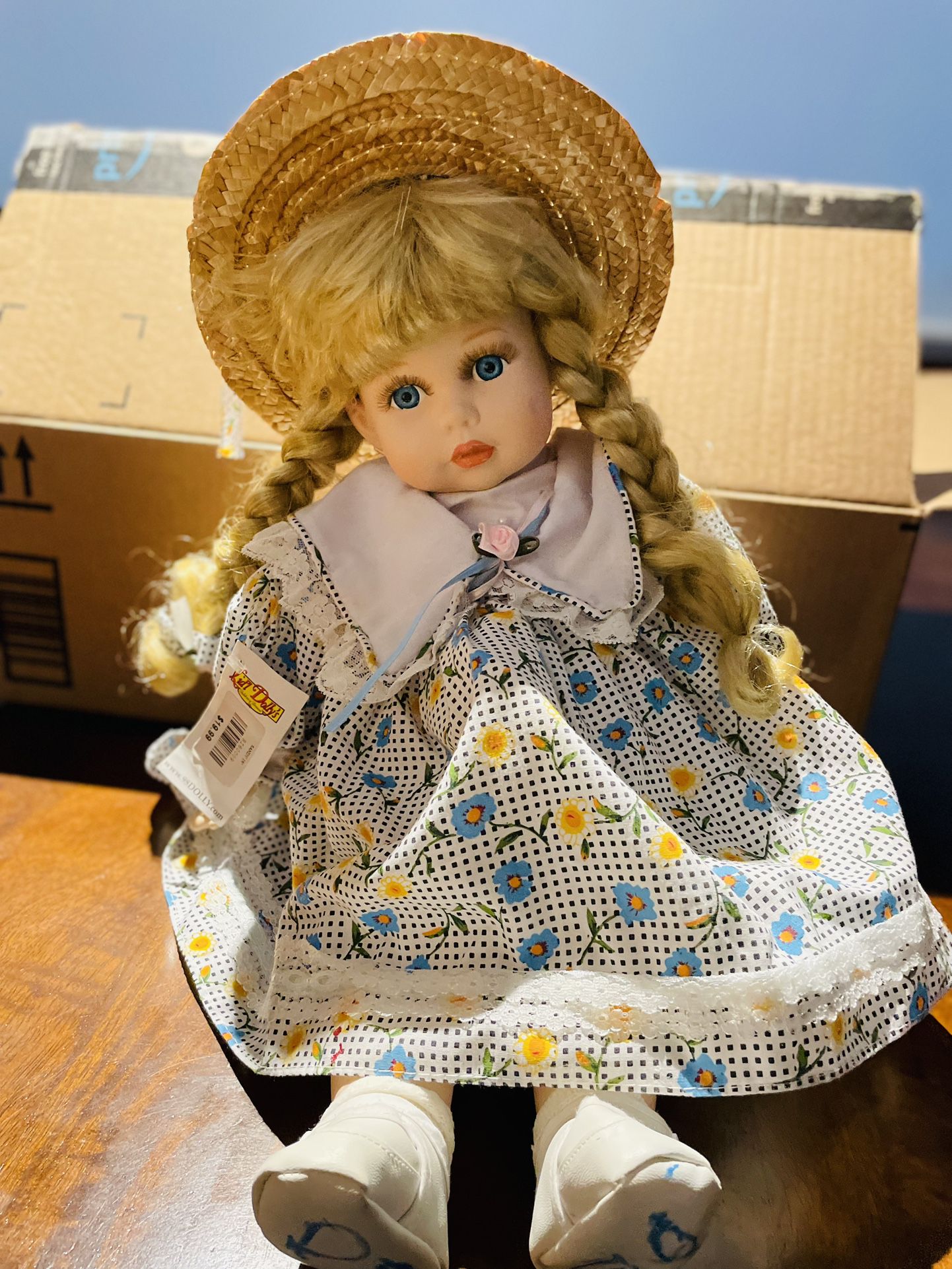 Antique Doll 💛