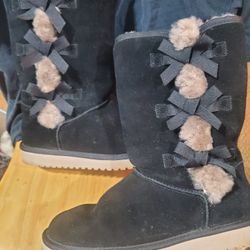 KOOLABURRA BOOTS by UGG