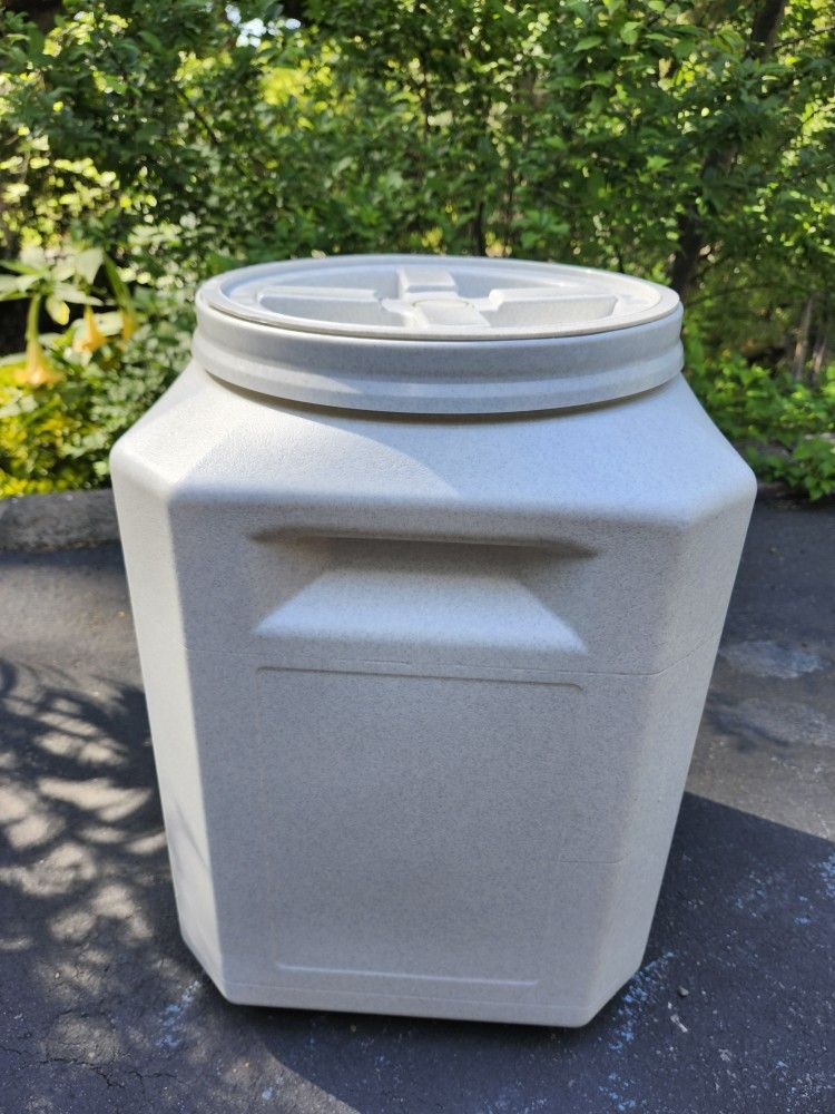PET FOOD STORAGE