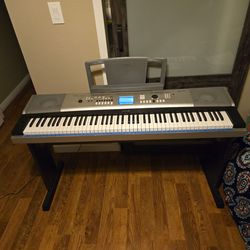 Yamaha YPG-535 Keyboard Piano