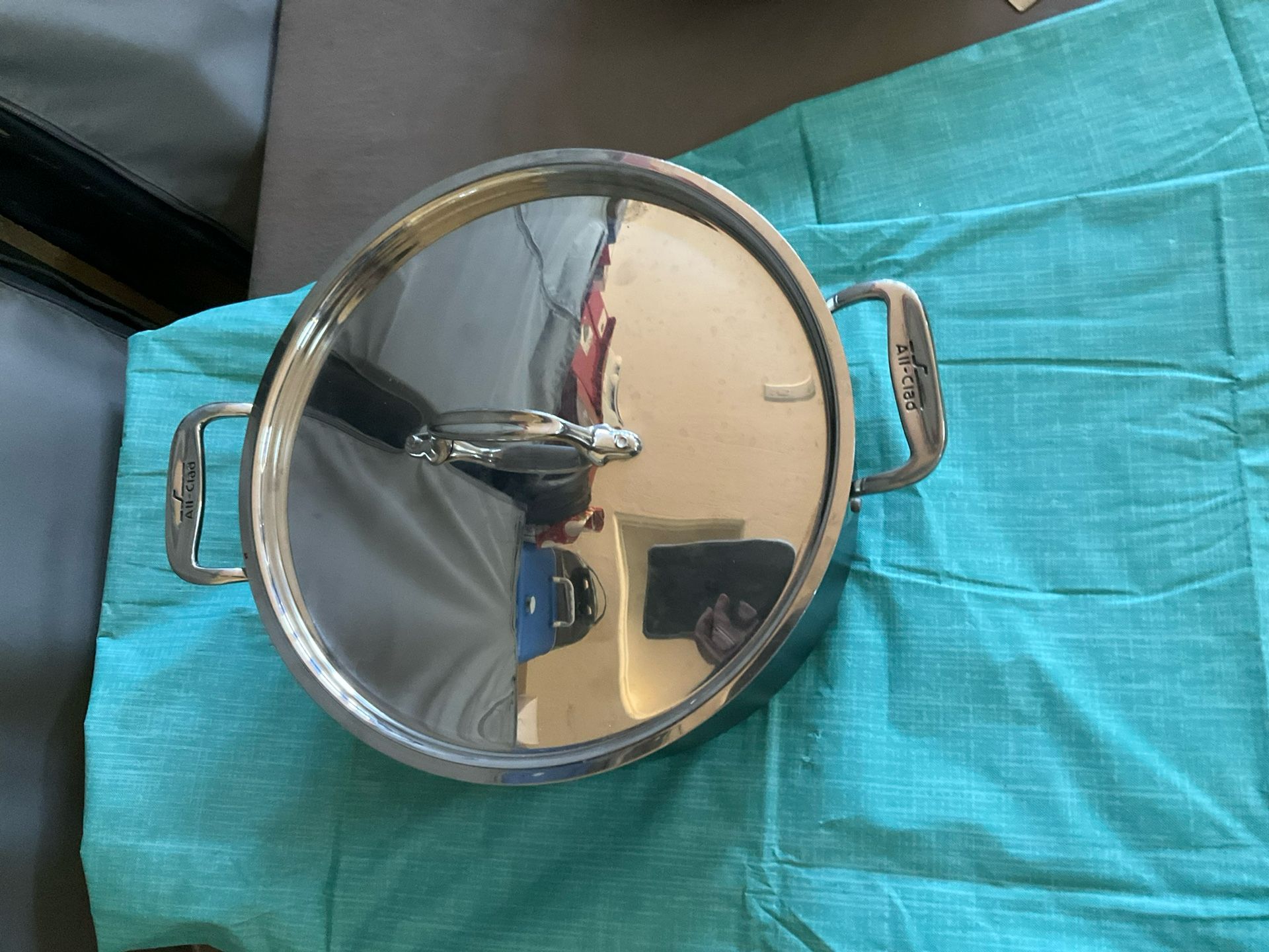 All-Clad 6 quart Stockpot with Lid