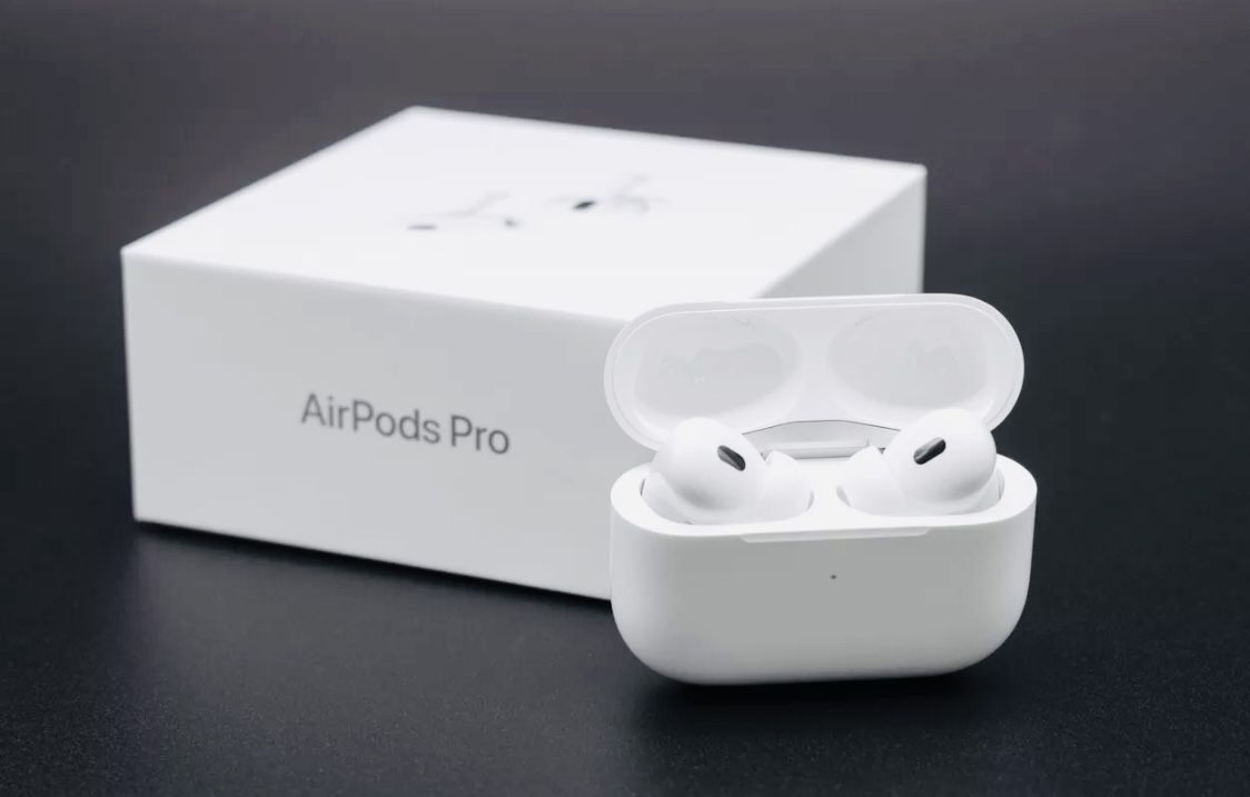 AirPods Pro 2 With MagSafe Charging Case USB-c