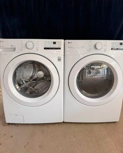 Lg washer and electric 220v dryer